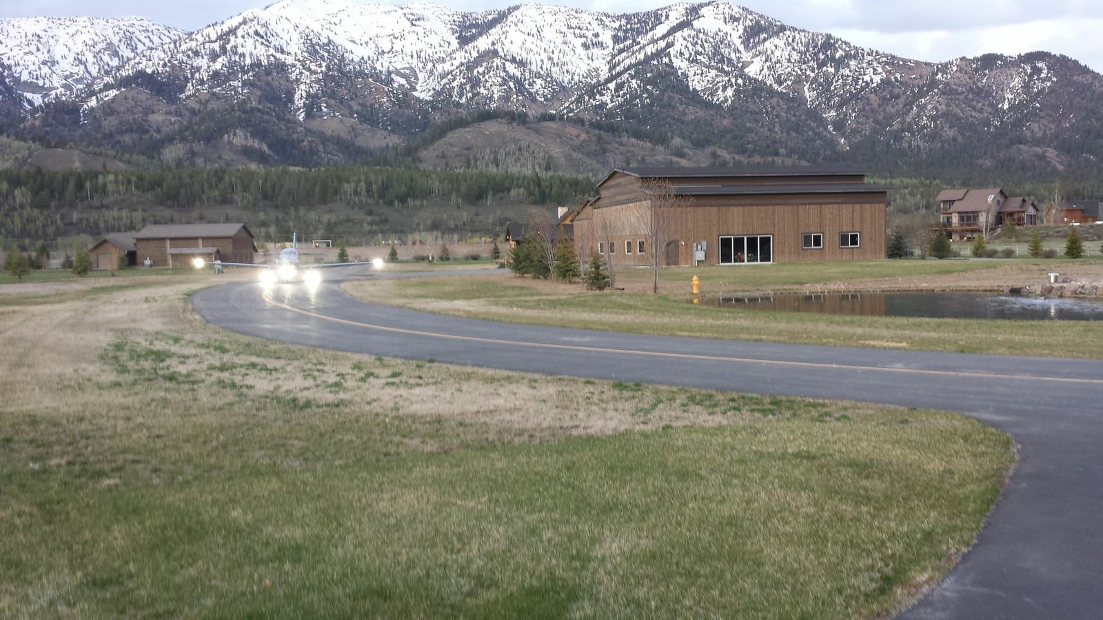 Aircraft Lighting Perfected – Only from Aveo!!!!