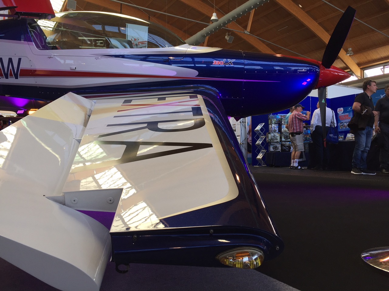 Aero Friedrichshafen Aveo navigation-position-strobe lights