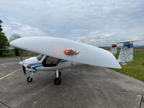 Ultra Galactica - airplane aircraft helicopter wingtip wing navigation position strobe light Ultra Galactica - airplane aircraft helicopter wingtip wing navigation position strobe light